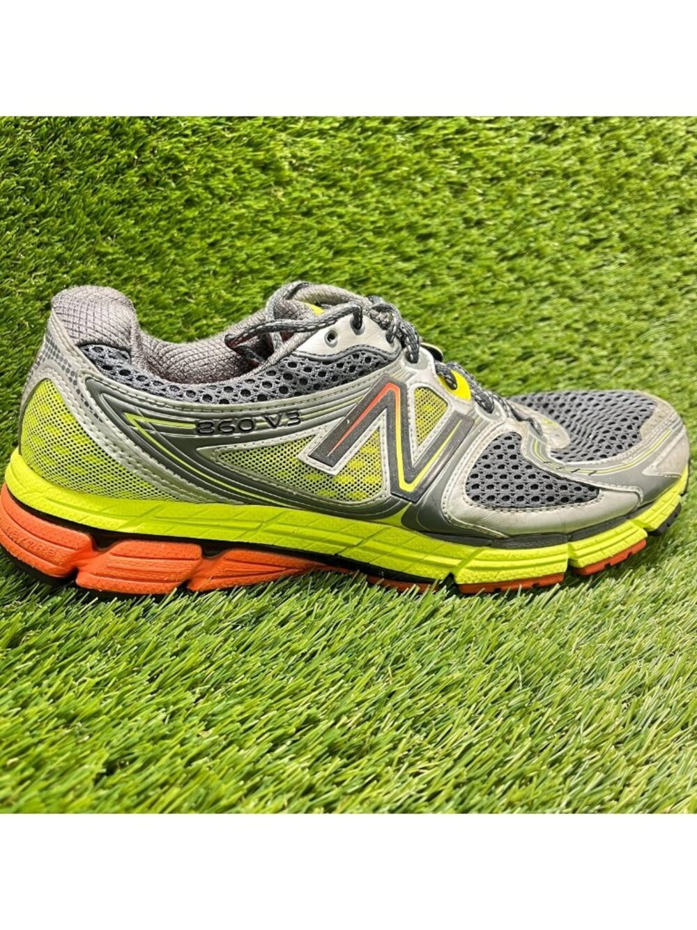 New Balance 860v3 Mens Size 11.5 Silver Green Athletic Running Shoes Sneakers